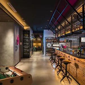 **** Hotel Moxy Honmachi By Marriott Japan